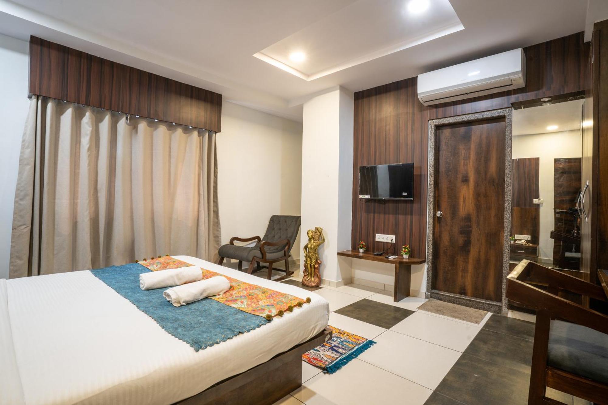 Hotel Naman Ουνταϊπούρ Εξωτερικό φωτογραφία