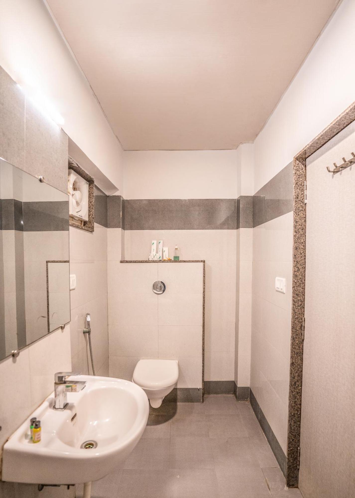 Hotel Naman Ουνταϊπούρ Εξωτερικό φωτογραφία