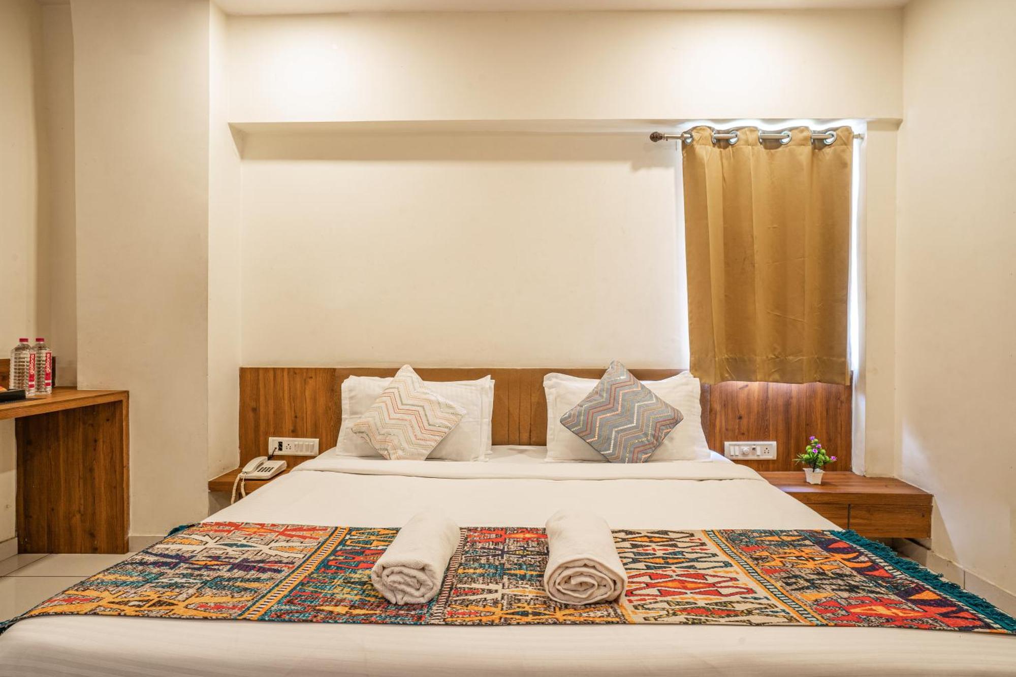 Hotel Naman Ουνταϊπούρ Εξωτερικό φωτογραφία