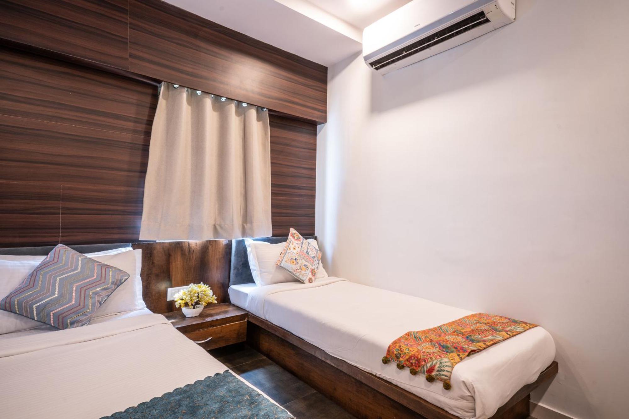 Hotel Naman Ουνταϊπούρ Εξωτερικό φωτογραφία