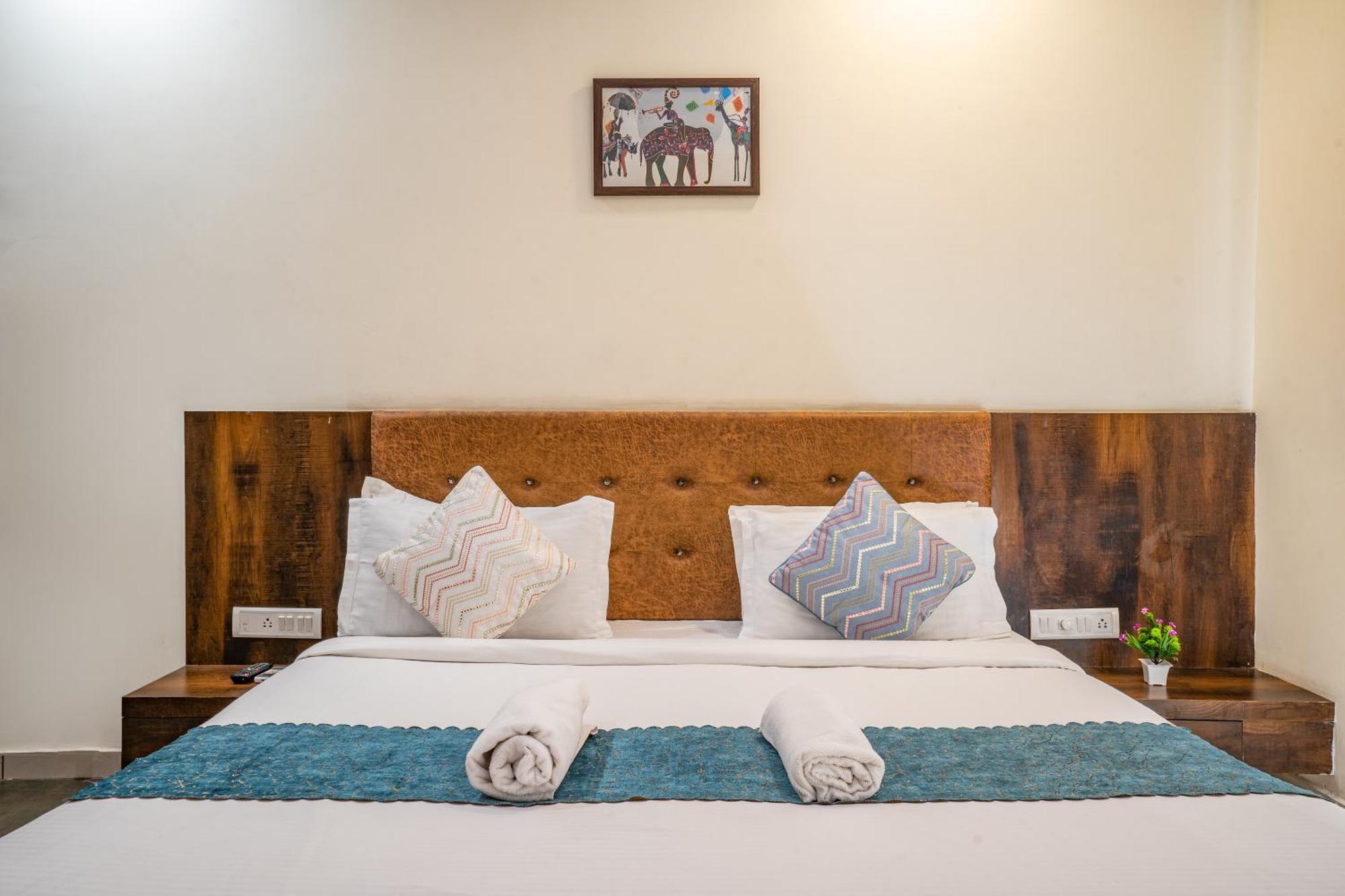 Hotel Naman Ουνταϊπούρ Εξωτερικό φωτογραφία